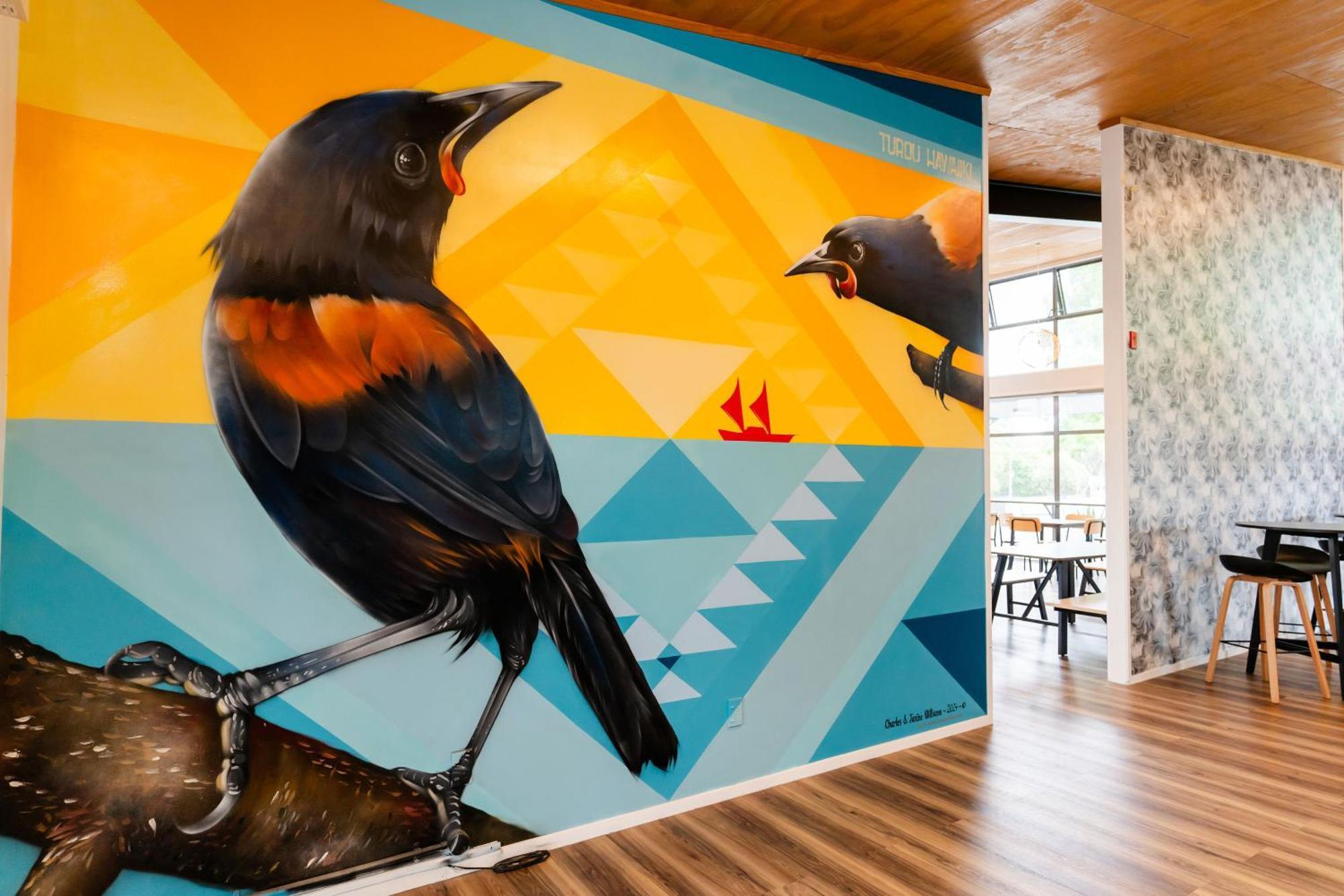 بيت شباب واي إتش إيه روتوروا المظهر الخارجي الصورة Mural by artist, Mark Ashkenazi